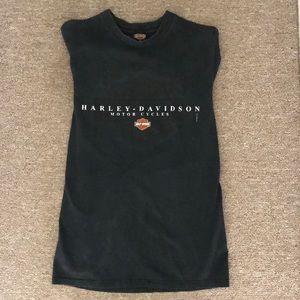 Las Vegas Harley Davidson shirt.